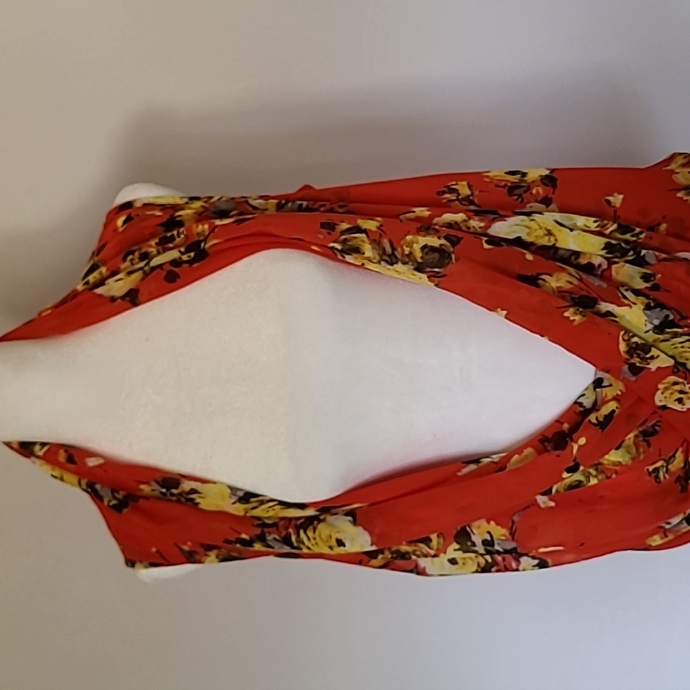 KUT from the Kloth Sleeveless Faux Floral Wrap Blouse Size Large - Picture 5 of 12
